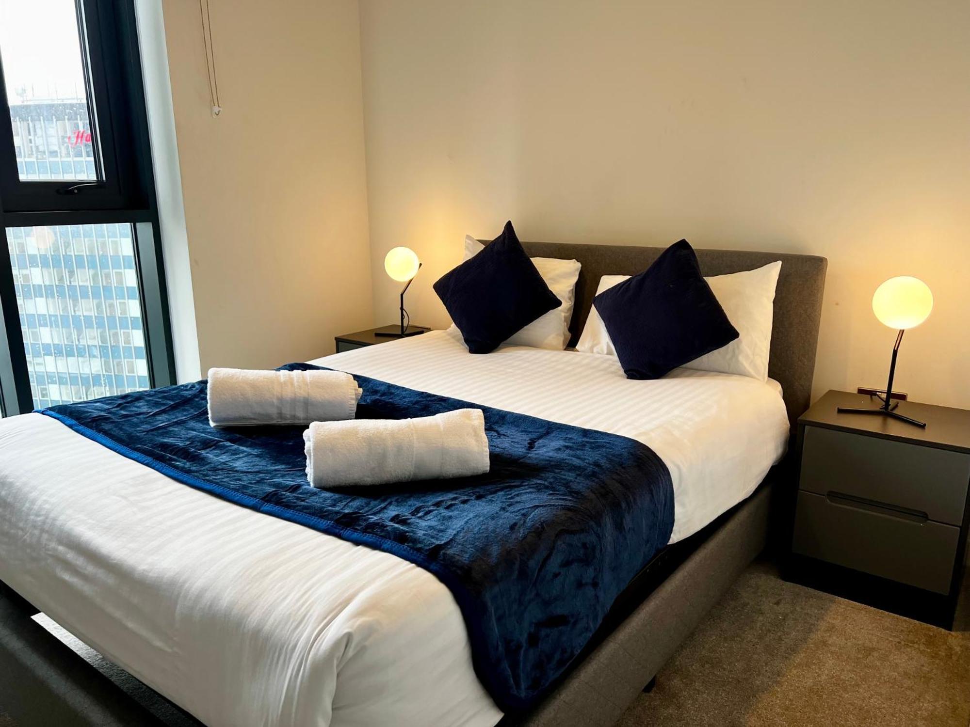 18th Floor 2 Bed 2 Bath Centre Penthouse With Gym & Netflix By Jvt Short Lets Birmingham