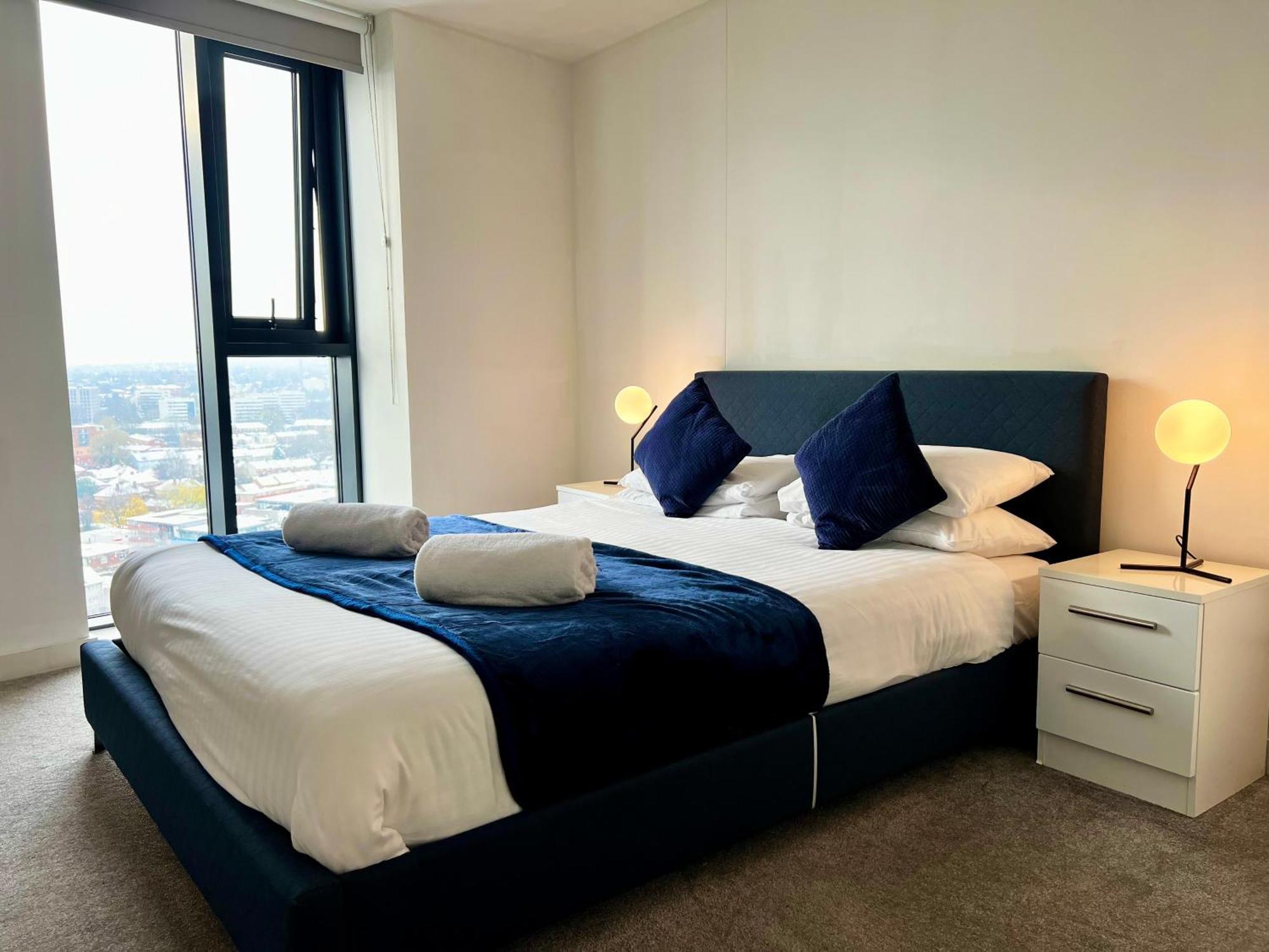18th Floor 2 Bed 2 Bath Centre Penthouse With Gym & Netflix By Jvt Short Lets * Birmingham