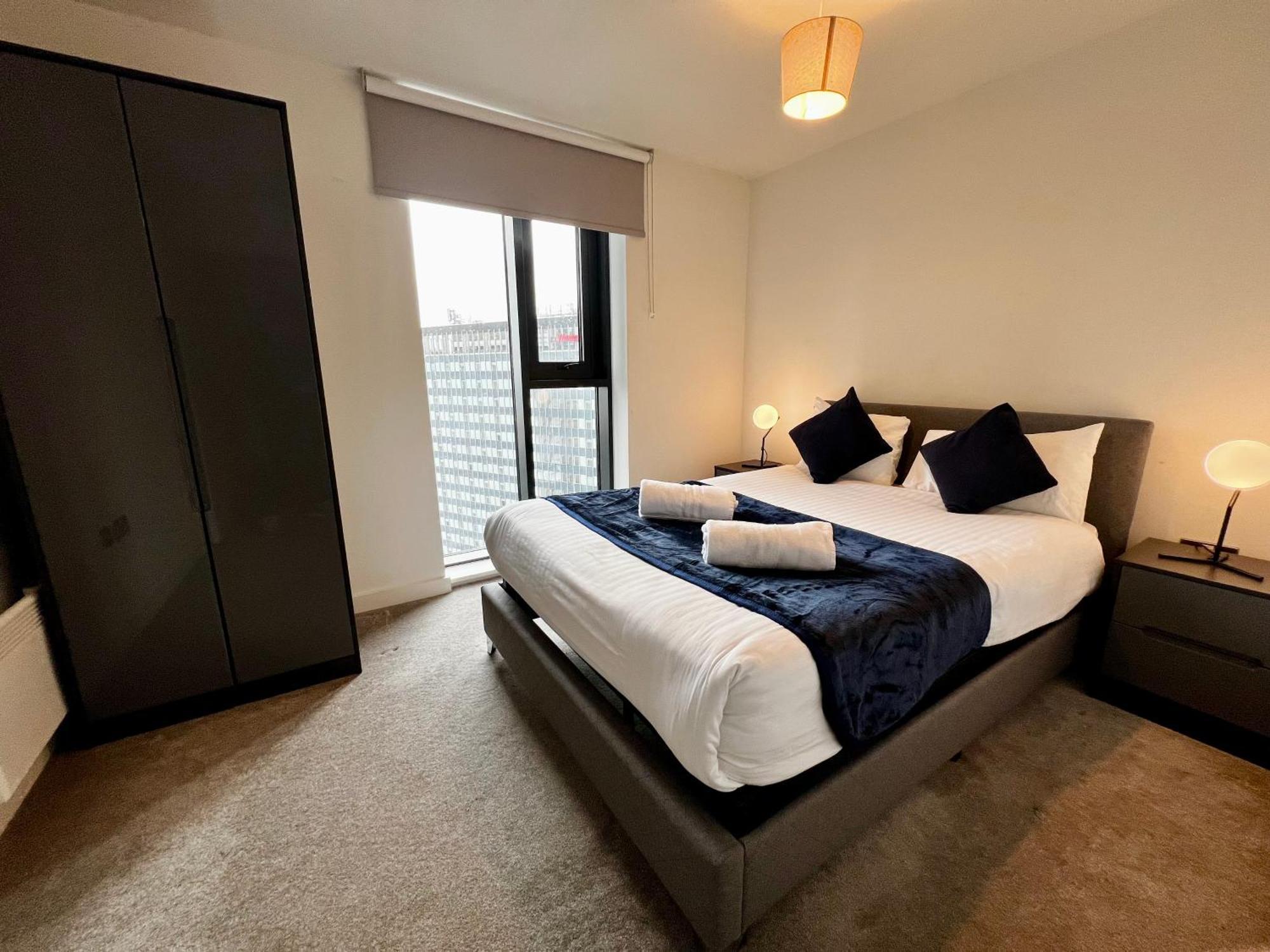 18th Floor 2 Bed 2 Bath Centre Penthouse With Gym & Netflix By Jvt Short Lets * Birmingham